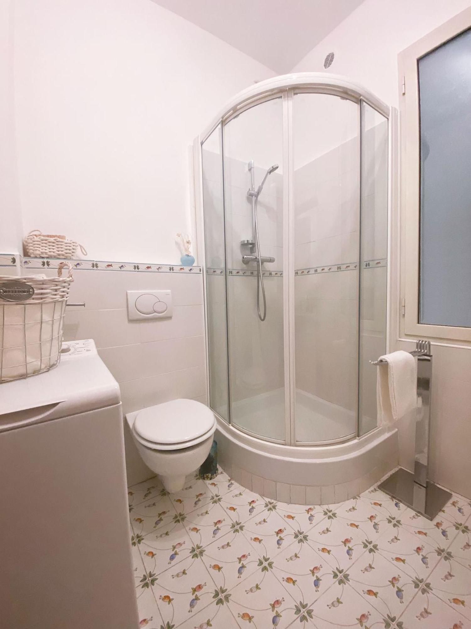 Beautiful Renovated Apartment ,Next To The Beach ! Air-C, Free Parking! نيس المظهر الخارجي الصورة